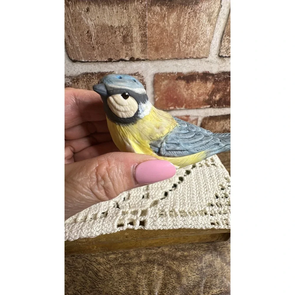 Vintage Hallmark Marjolein Bastin Yellow Bird on Nest Ceramic Salt & Pepper Set